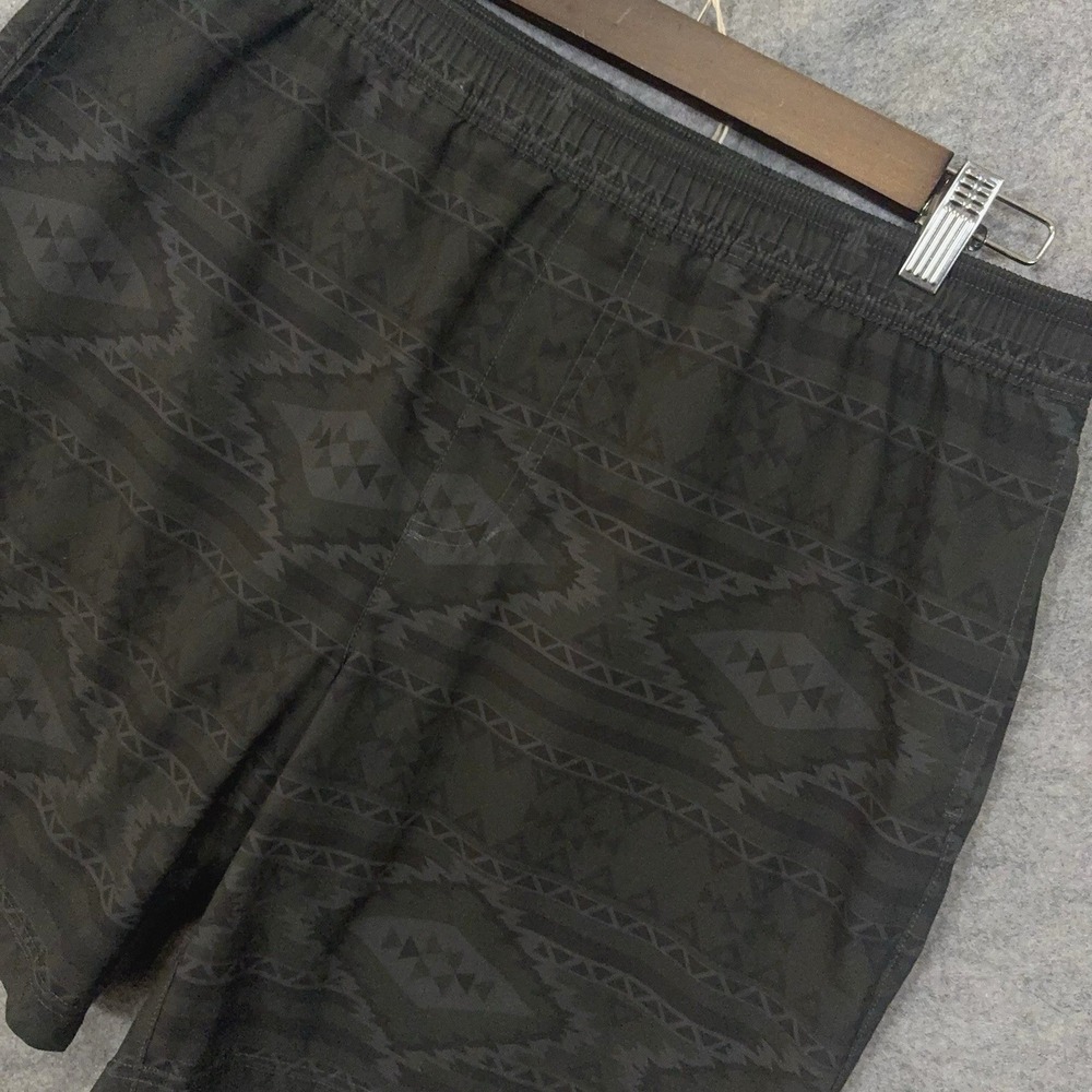 Chubbies Ultimate Training Shorts Mens Sz XL Green Aztec Lined Pocket 7" Inseam